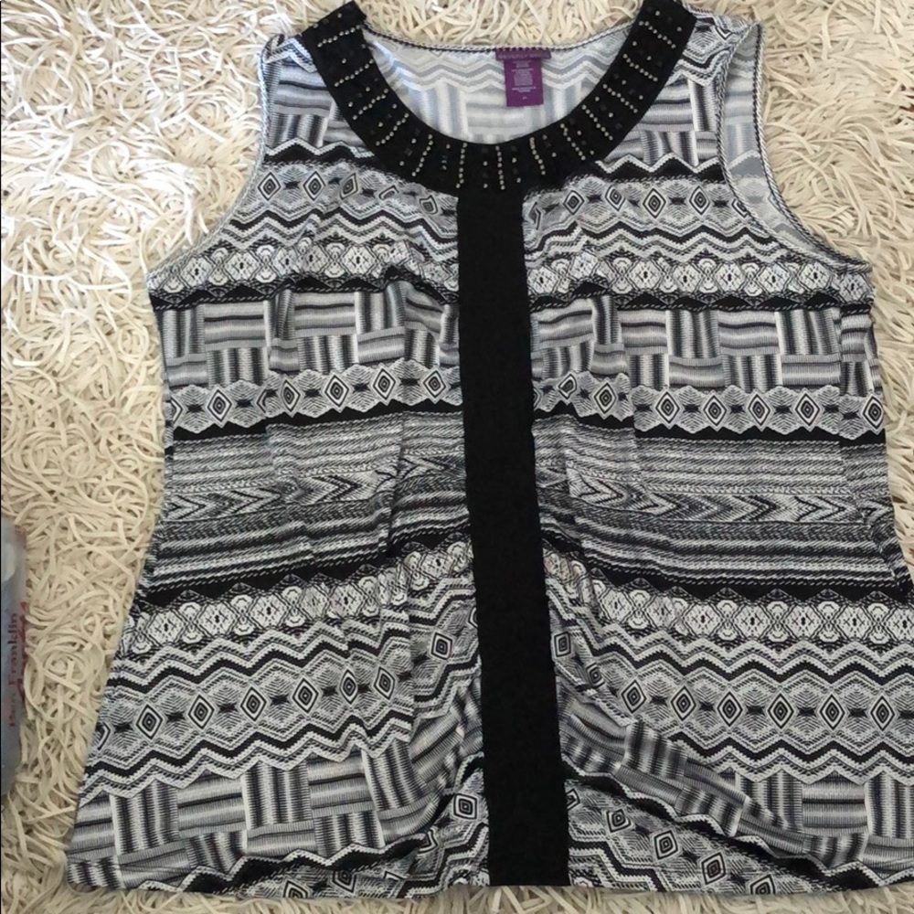 Beverly Drive 3X black and white top